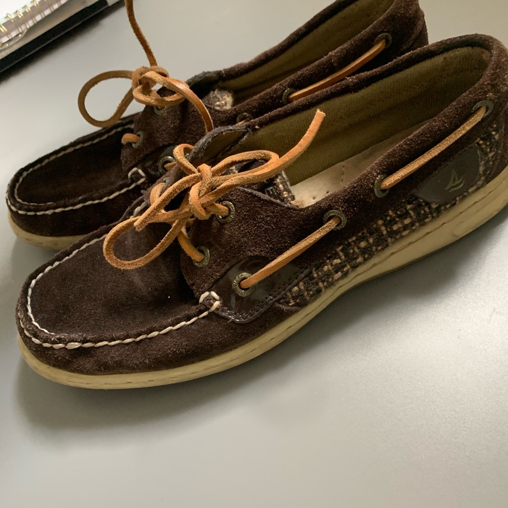 Brown sperry boat shoe